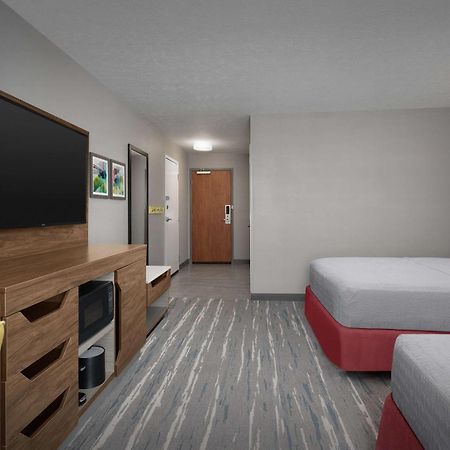 Hampton Inn Waterloo Exterior foto